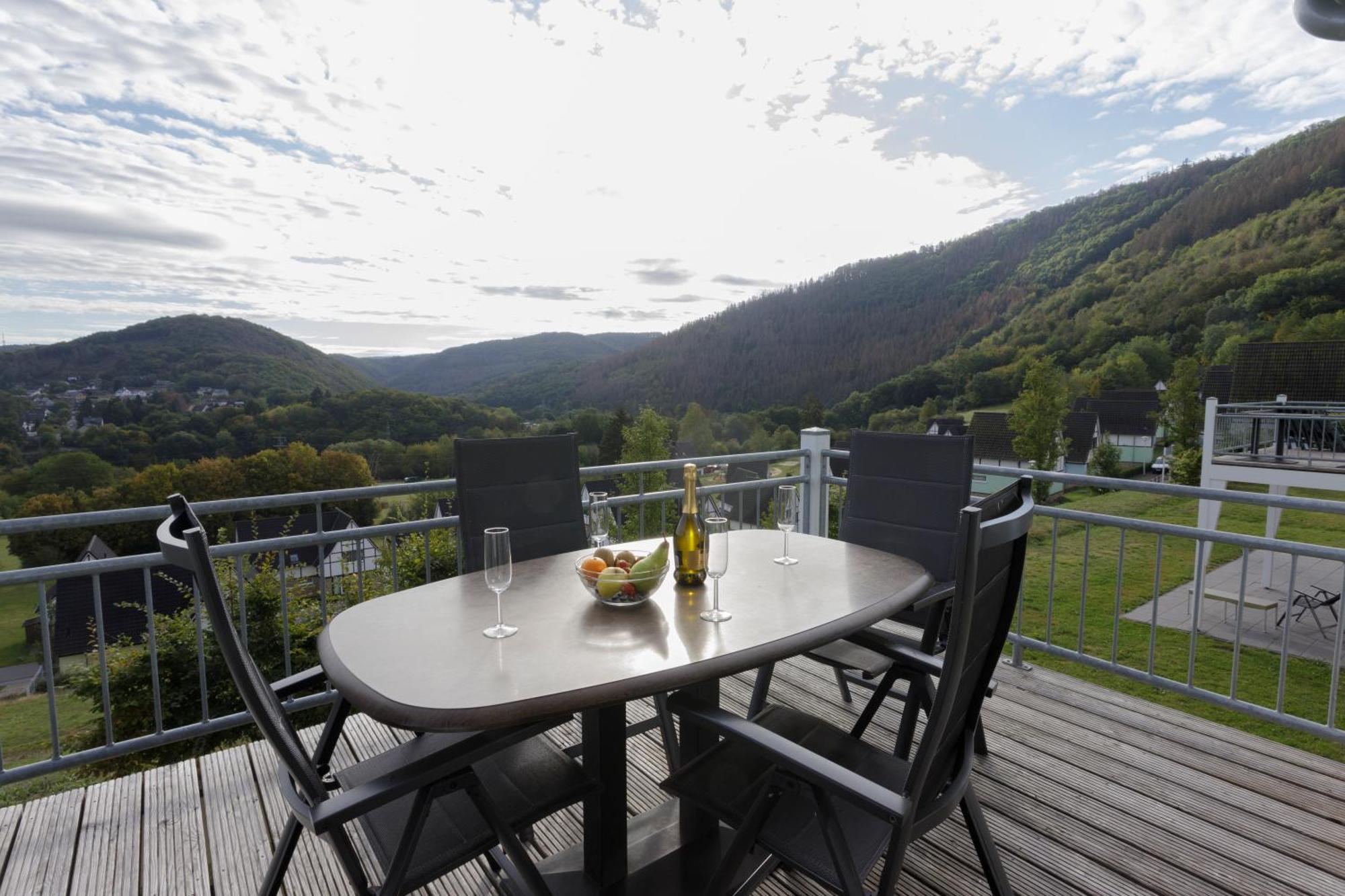 Dormio Resort Eifeler Tor Heimbach Oda fotoğraf